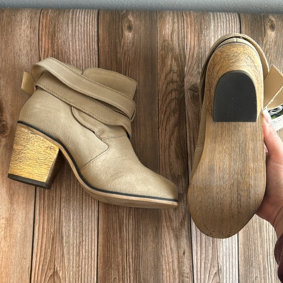 Sterling River Boots Leather Ankle Boots - Picture 6 of 6